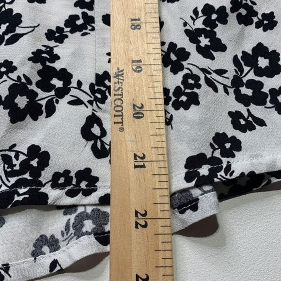 Suzy Shier XS Viscose Microfloral Bubble Sleeve Blouse - Picture 7 of 7